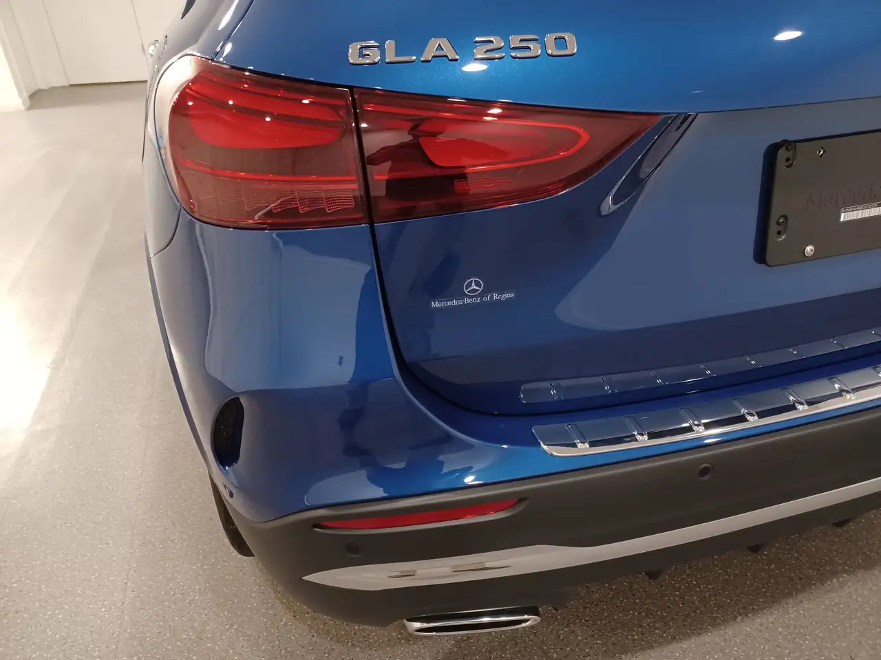 Mercedes-Benz GLA снимка Mercedes-Benz GLA