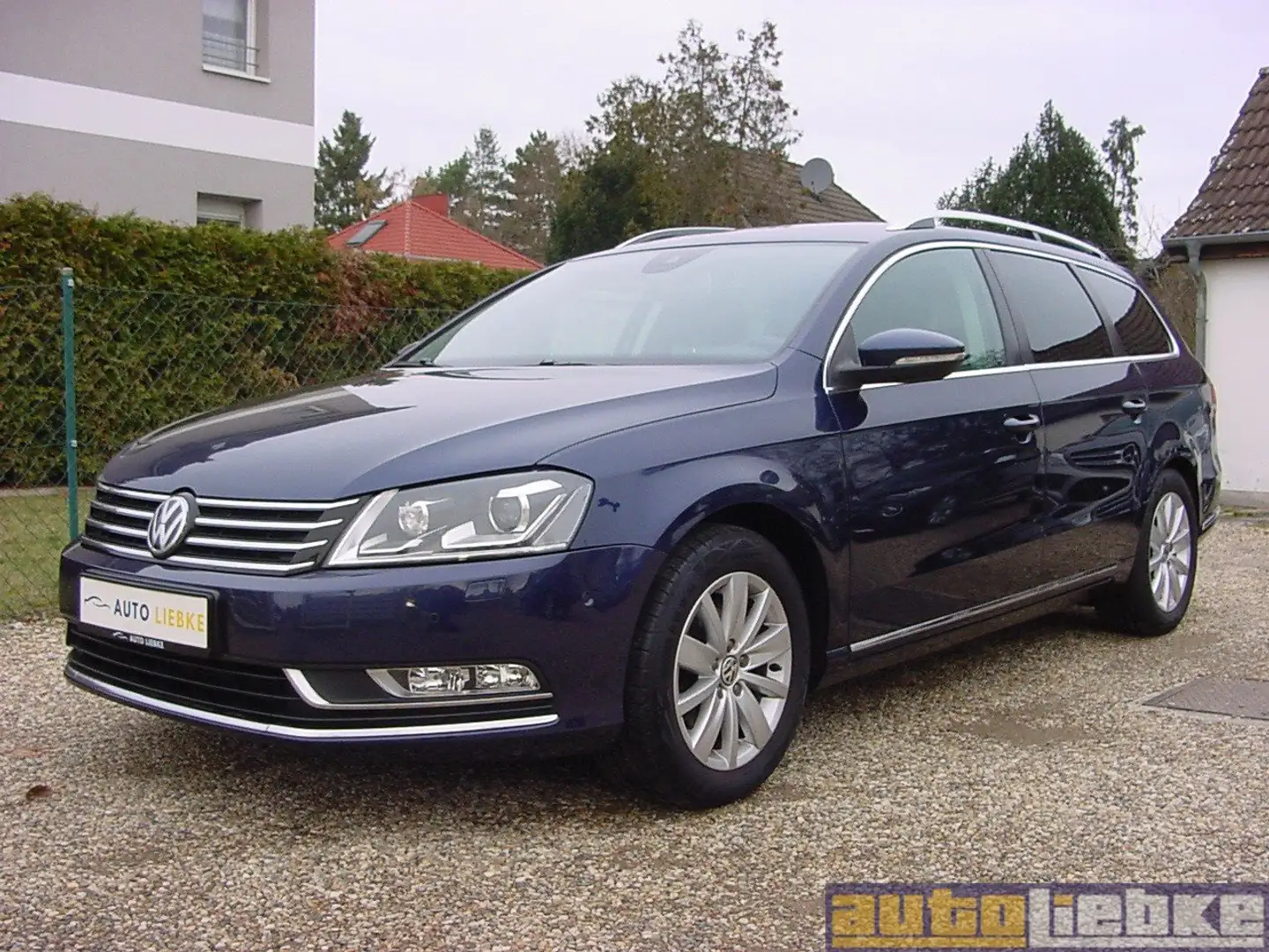 Volkswagen Passat Variant TDI 4M XEN,ACC,ASS-P,4xSHZ,STDHZG,eHK,BT,AHK,PDC Blau - 1