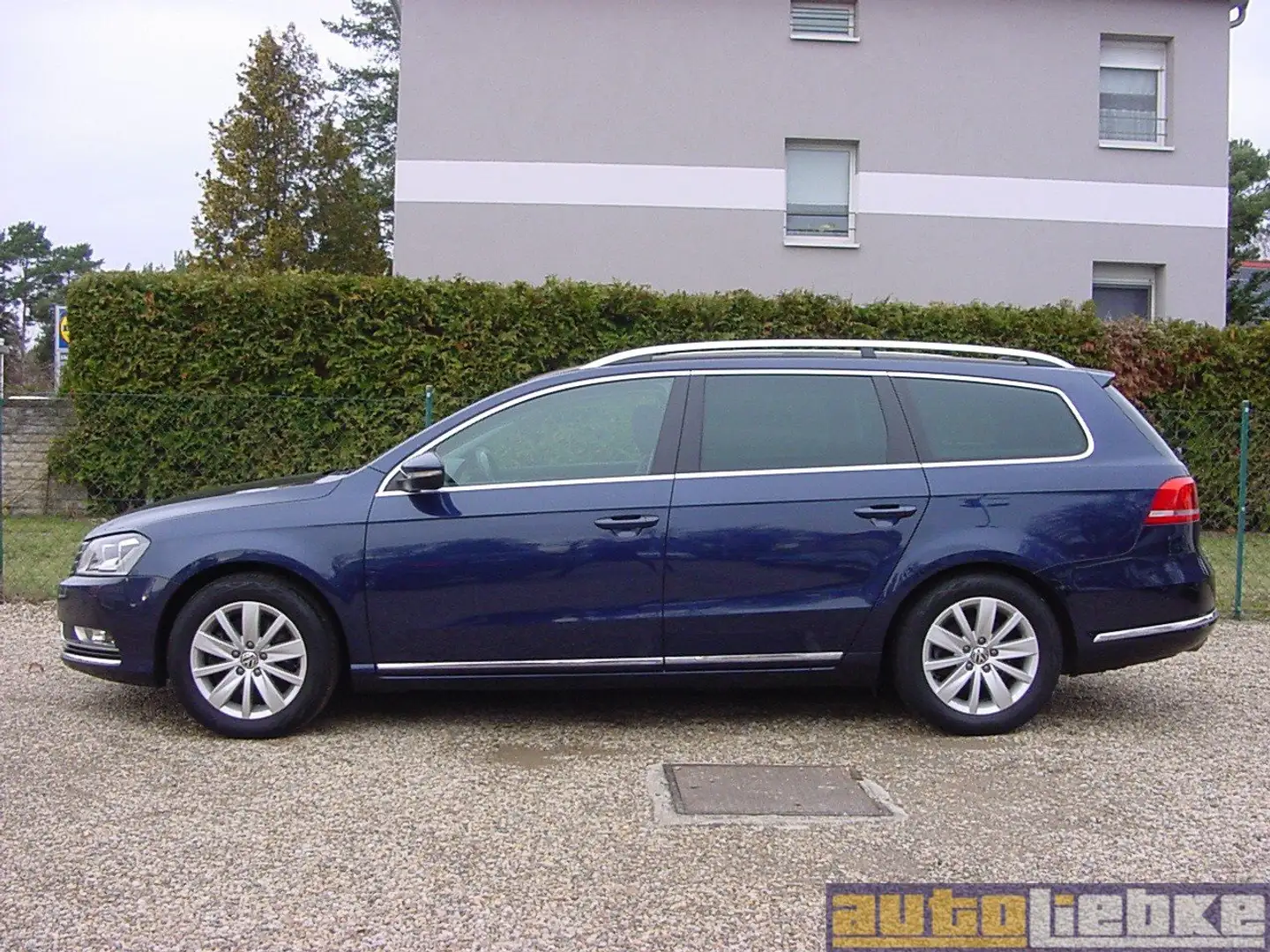 Volkswagen Passat Variant TDI 4M XEN,ACC,ASS-P,4xSHZ,STDHZG,eHK,BT,AHK,PDC Blau - 2