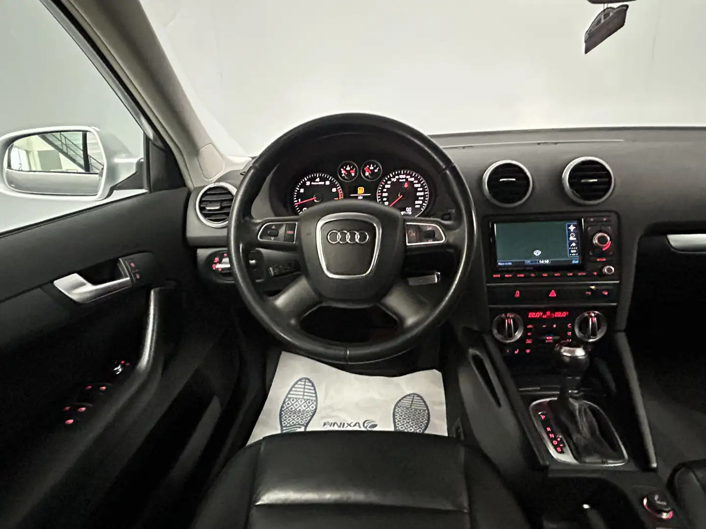 Audi A3 Sportback 1.8 TFSI Attraction Pro Line Leder|Sport Šedá - 2