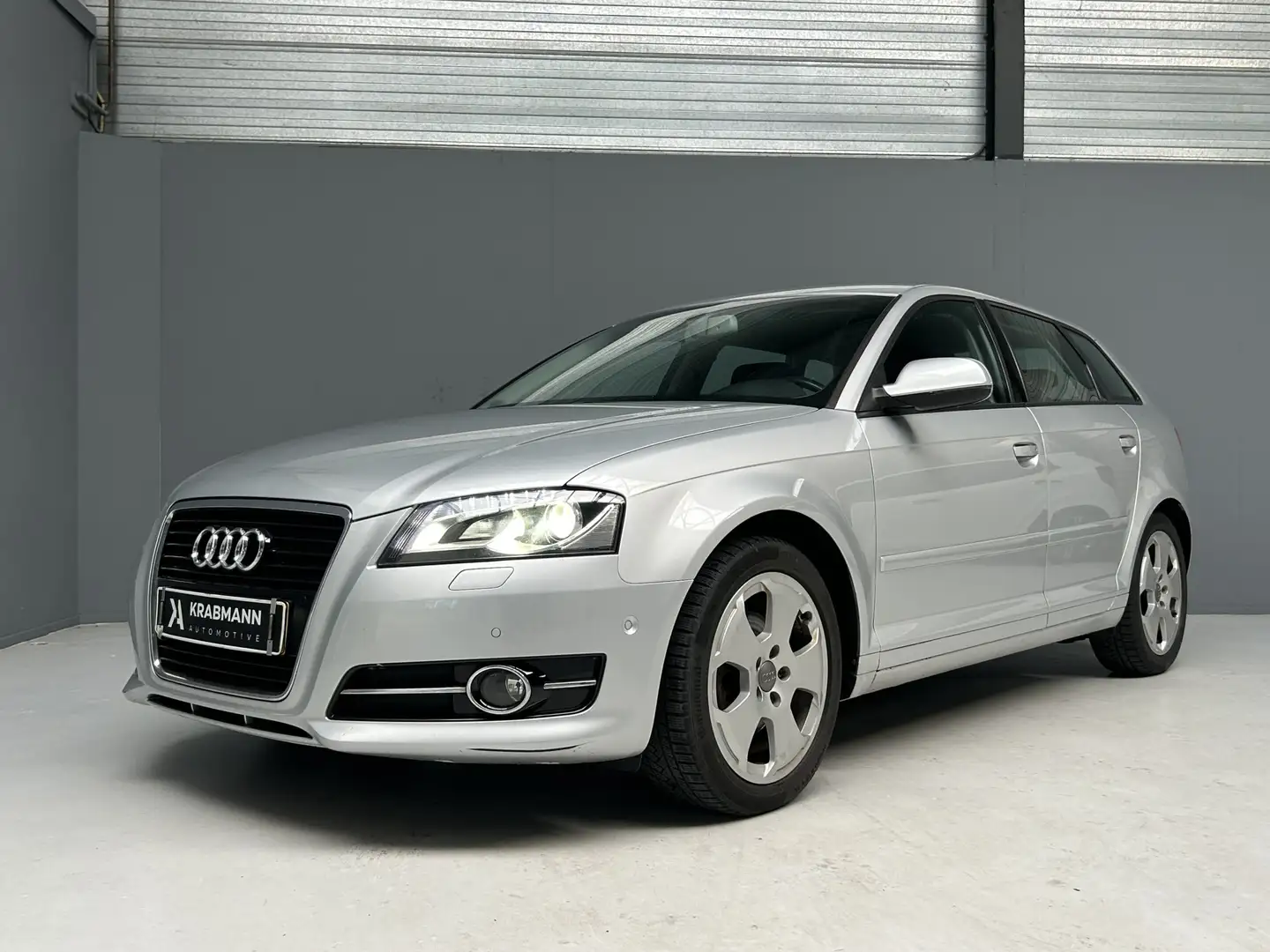 Audi A3 Sportback 1.8 TFSI Attraction Pro Line Leder|Sport siva - 1