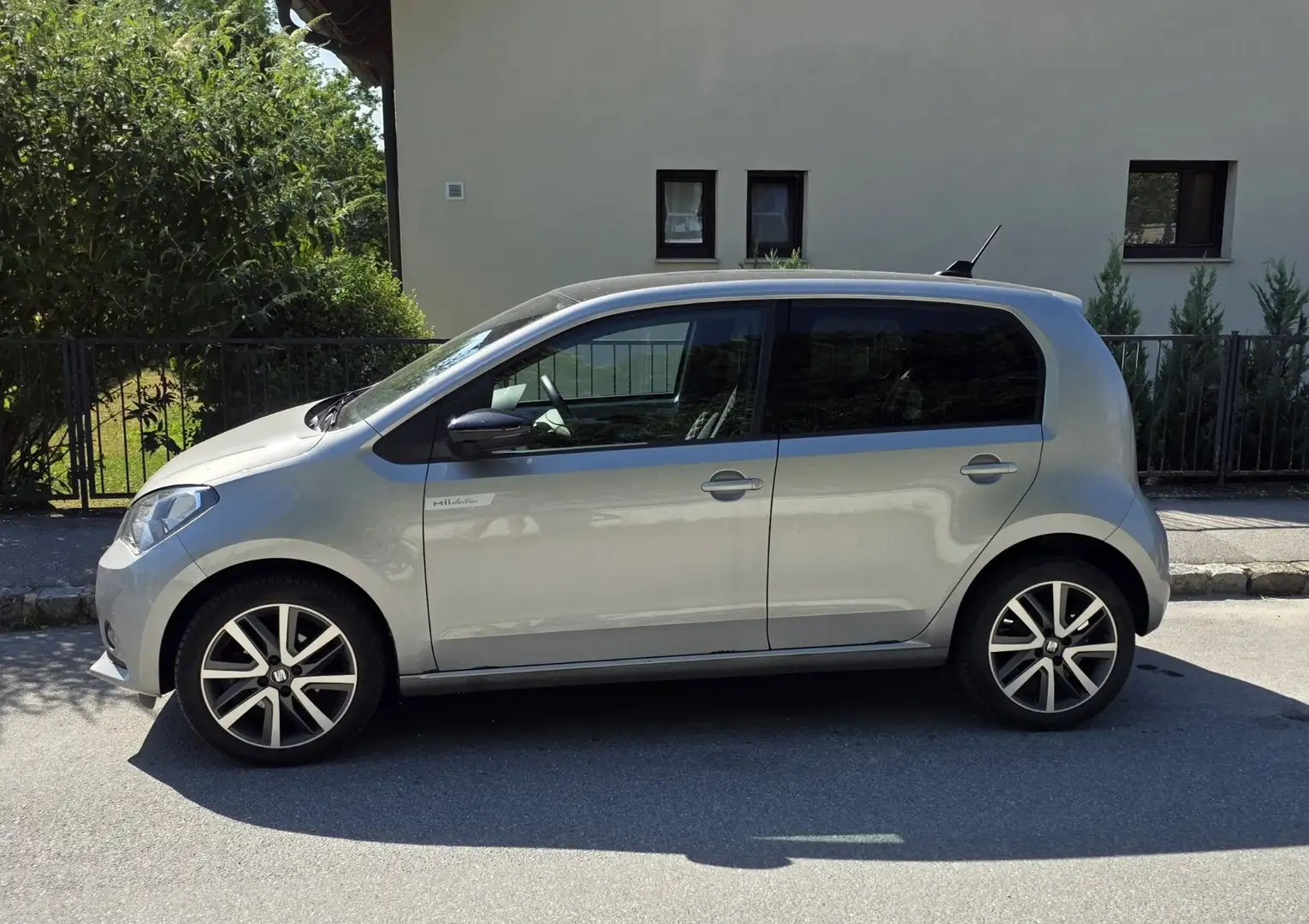 SEAT Mii Mii electric 36,8kWh PLUS PLUS Gold - 2