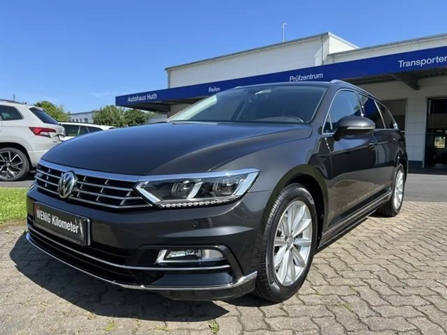 Volkswagen Passat Variant Passat Highline R-Line AHK LED NAVI ACC APP DAB Grau - 1