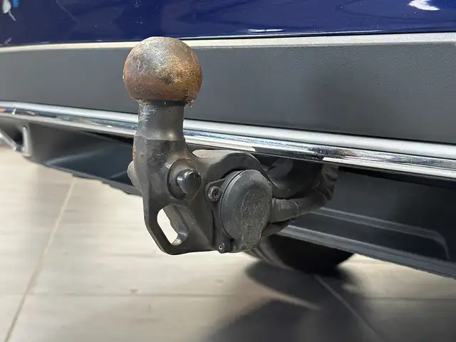 Volkswagen Golf view 10