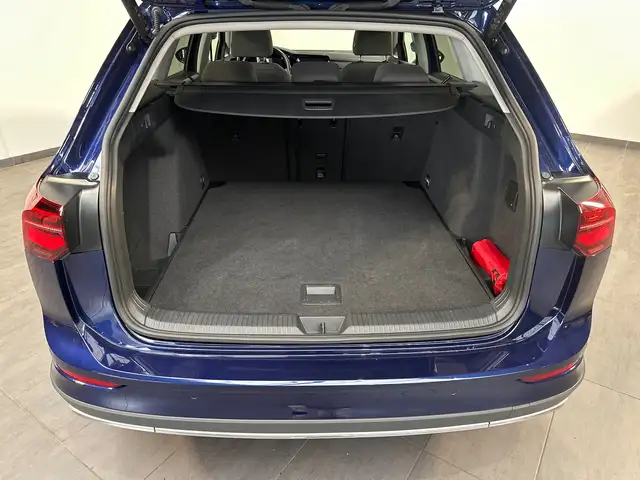 Volkswagen Golf view 8