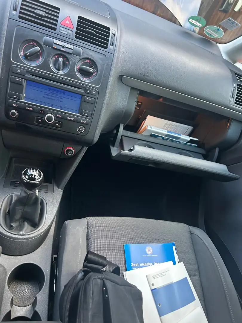 Volkswagen Touran 2.0 TDI Goal Navi 6 Gänge Schwarz - 2