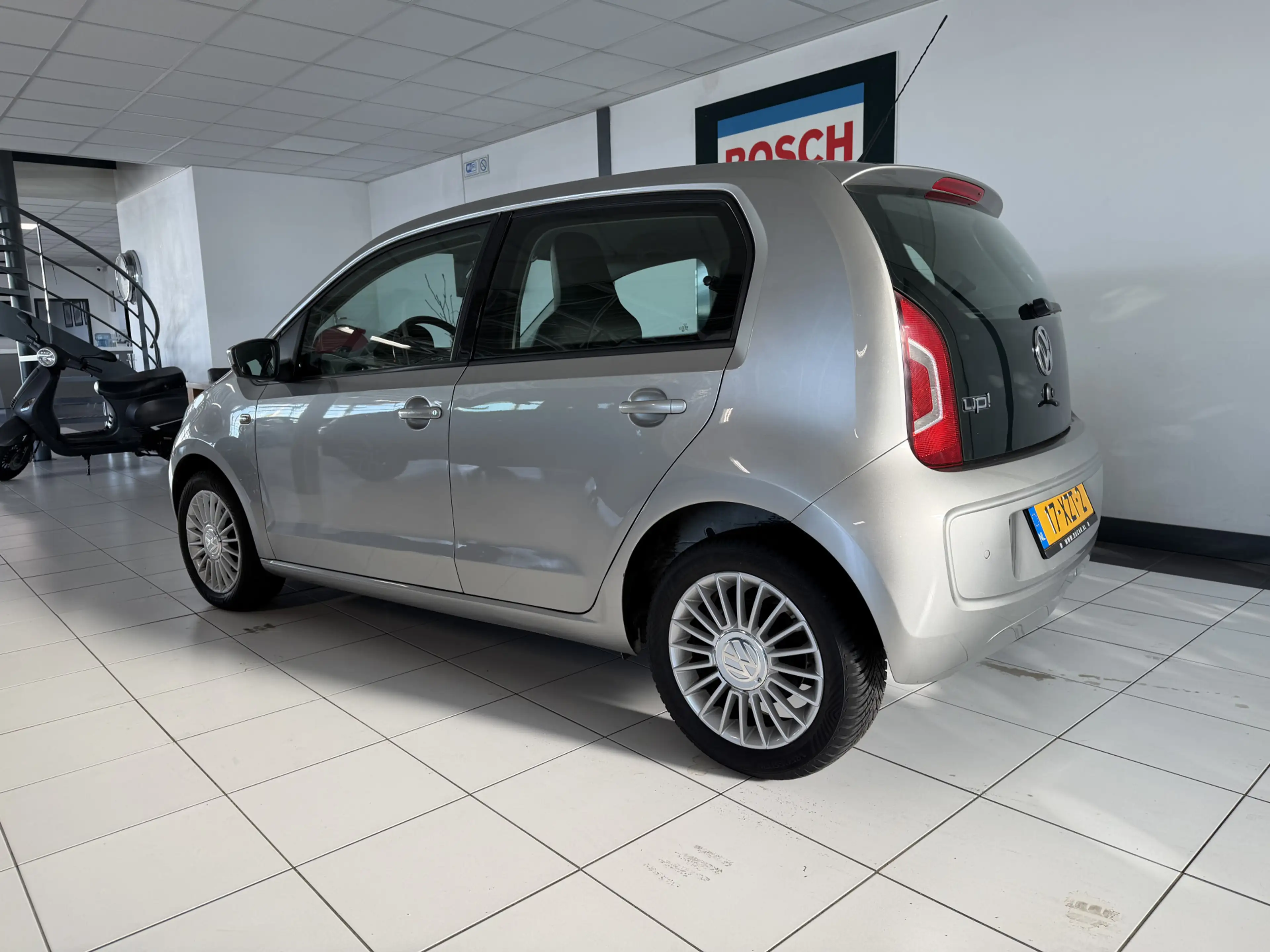 Volkswagen up! 1.0 high up! 5 DRS Automaat Airco / navigatie — photo 3
