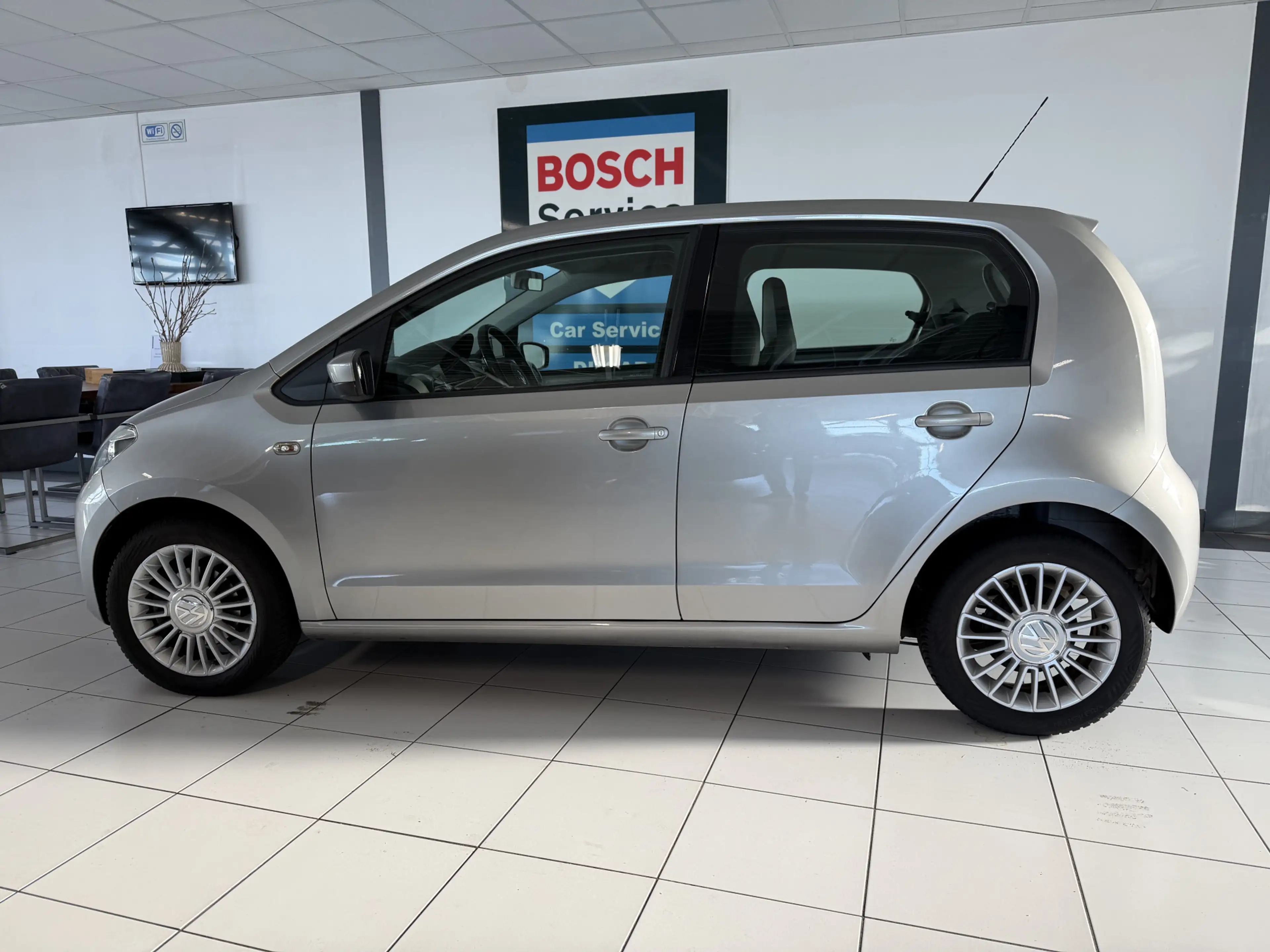 Volkswagen up! 1.0 high up! 5 DRS Automaat Airco / navigatie — photo 2