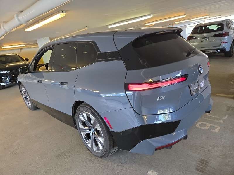 2023 BMW iX