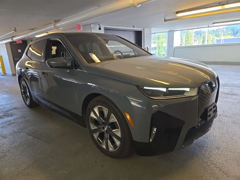 2023 BMW iX