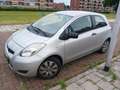 Toyota Yaris 1.0 VVTi Cool Grijs - thumbnail 1