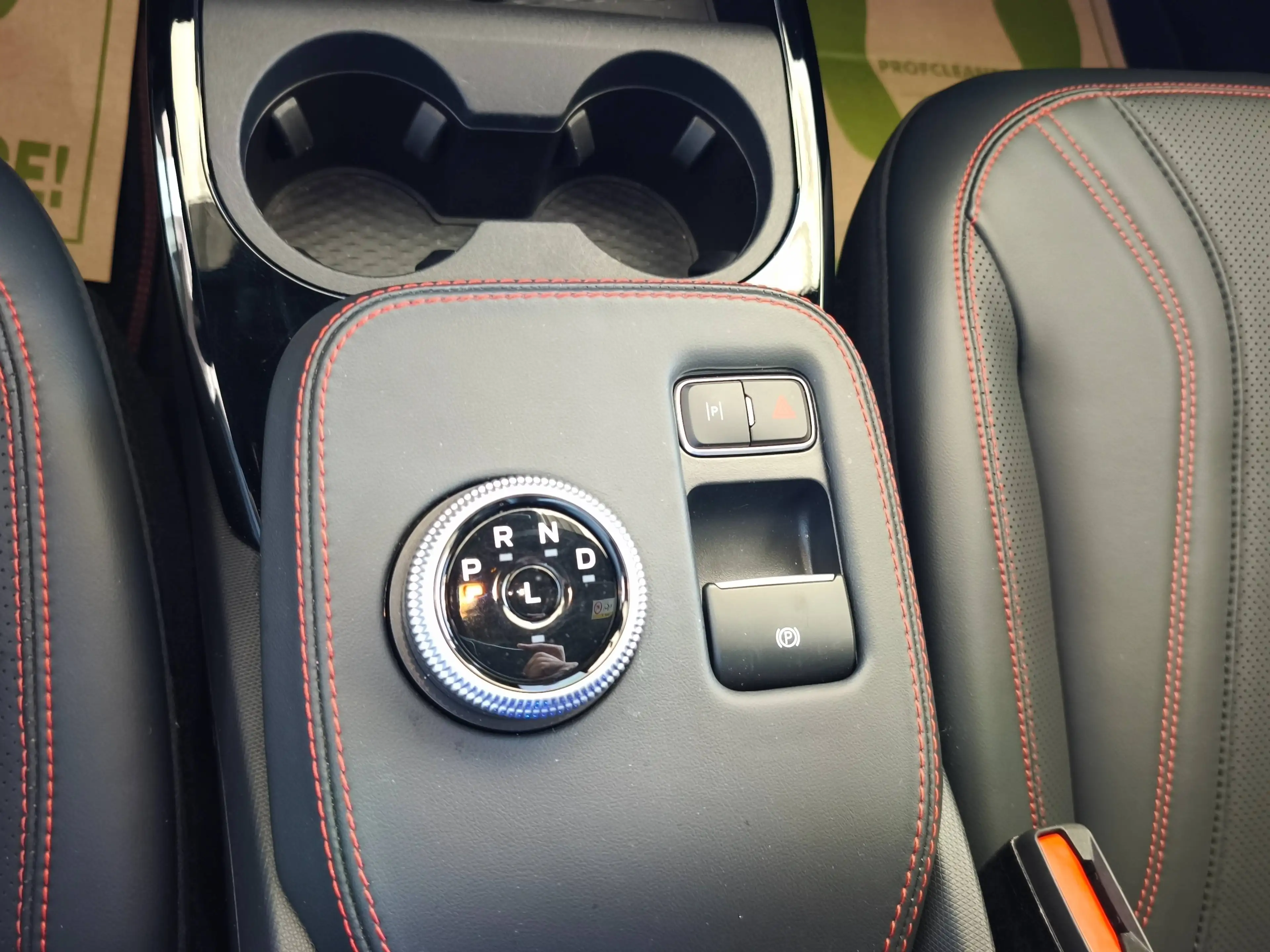 Ford Mustang Mach-E Mustang Mach-E 99 kWh RWD Premium Extended Range — photo 9