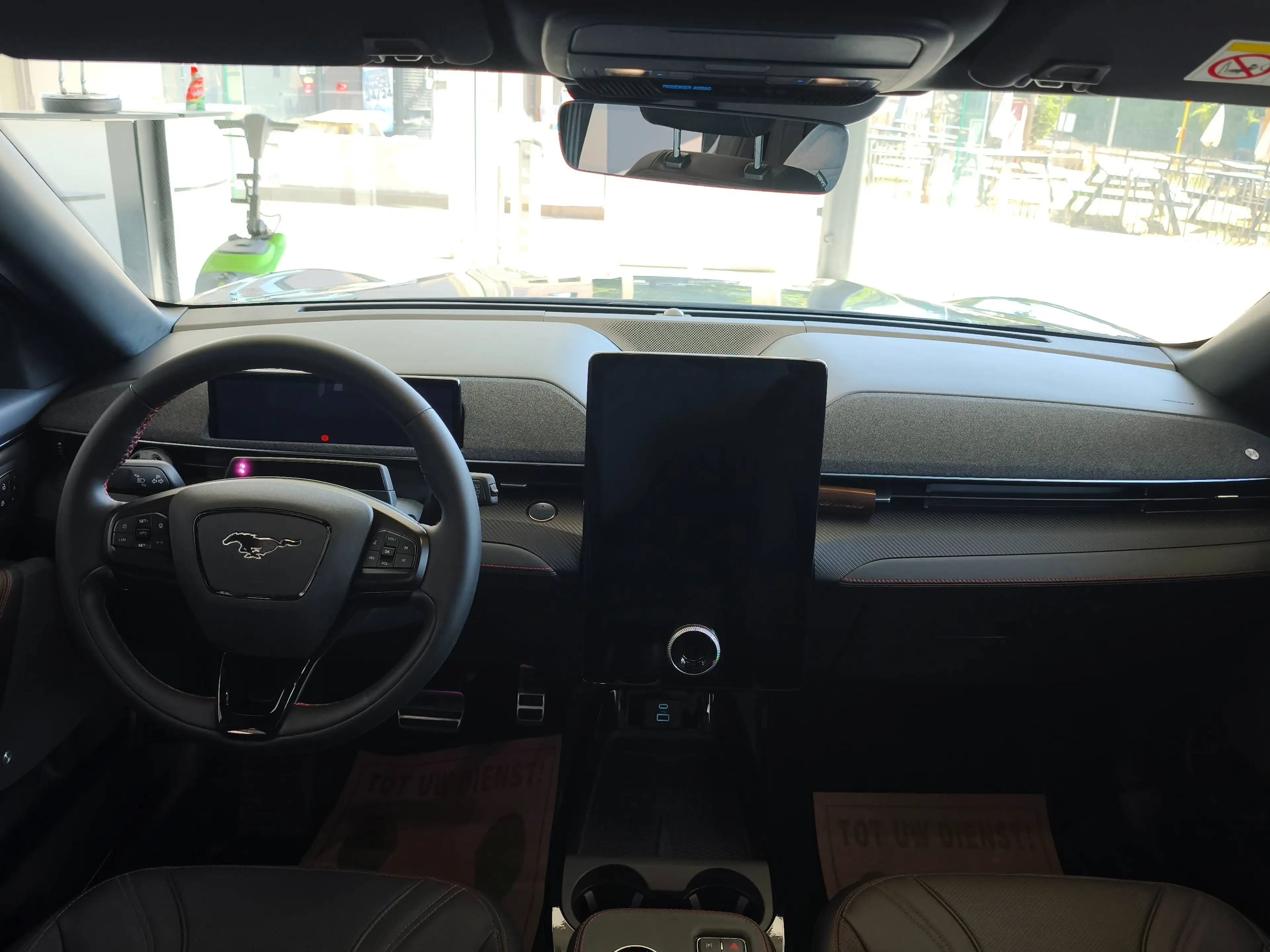 Ford Mustang Mach-E Mustang Mach-E 99 kWh RWD Premium Extended Range — photo 7