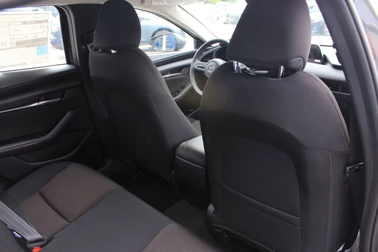 Mazda 3 снимка Mazda 3