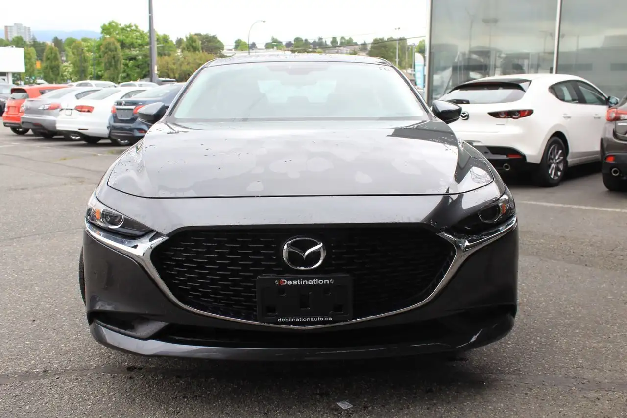 Mazda 3 снимка Mazda 3