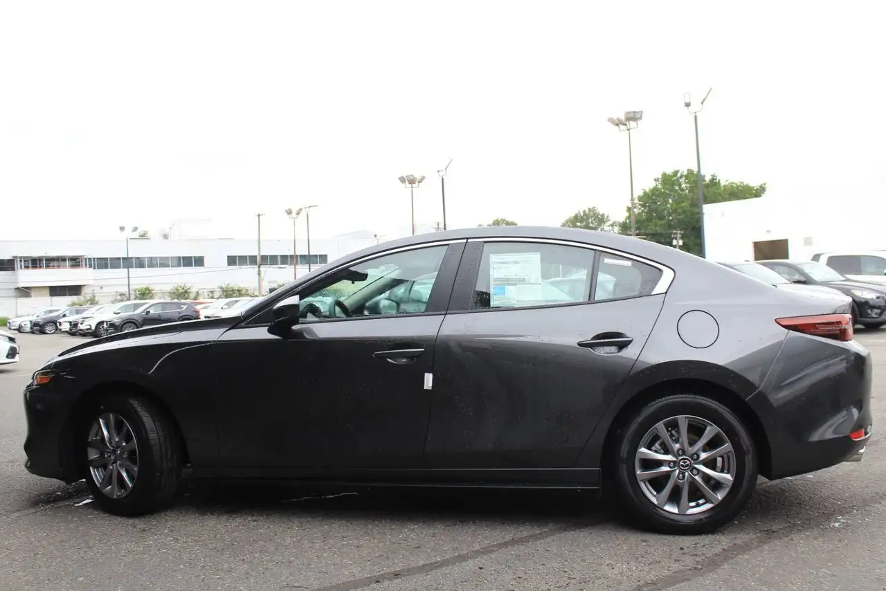 Mazda 3 снимка Mazda 3