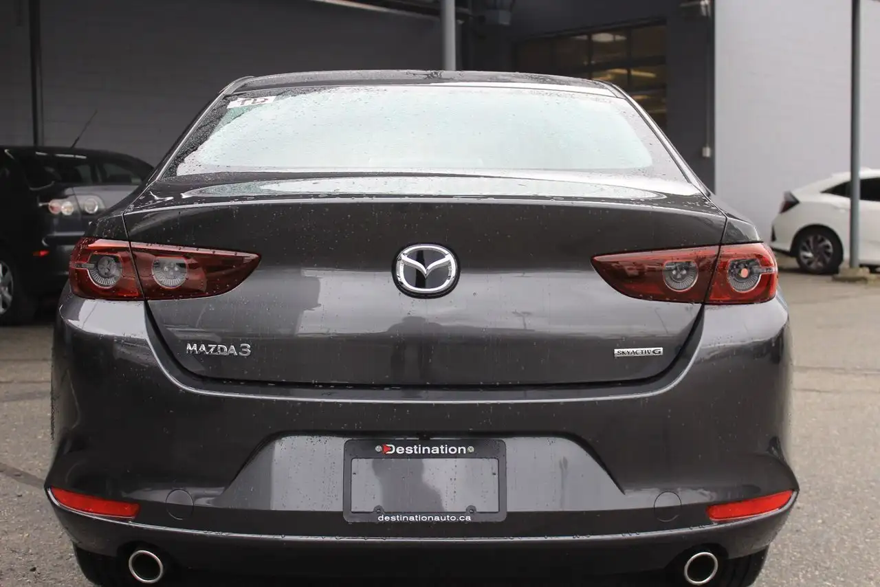 Mazda 3 снимка Mazda 3