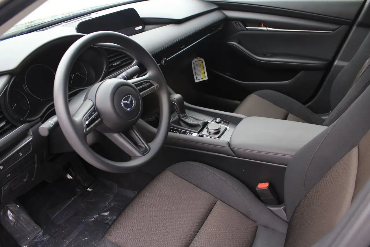 Mazda 3 снимка Mazda 3