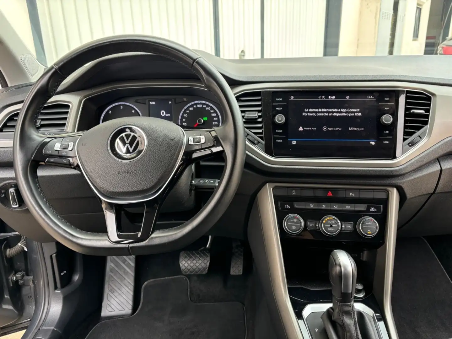 Volkswagen T-Roc 2.0TDI Advance DSG7 Grijs - 2