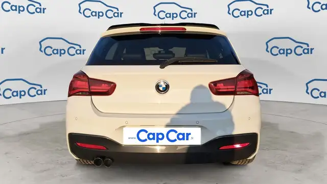 BMW 1 Series view 3