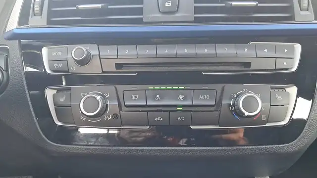 BMW 1 Series view 13