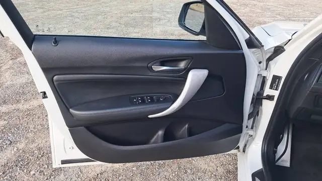 BMW 1 Series view 7