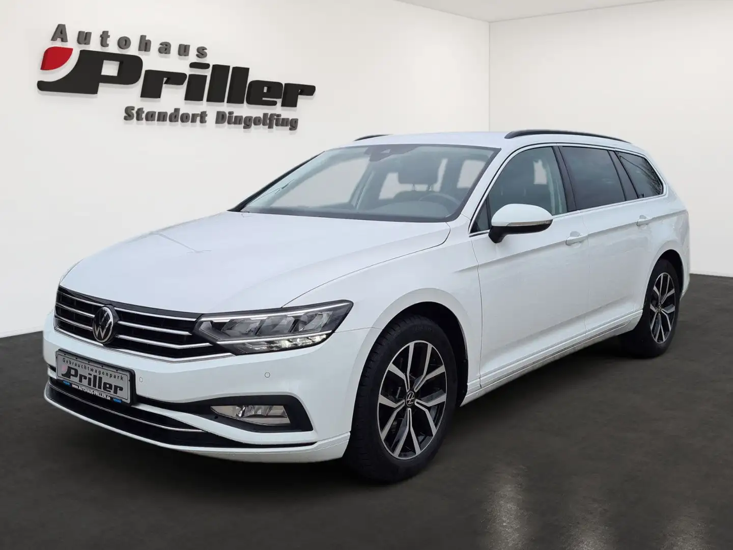 Volkswagen Passat Variant 2.0 TDI DSG Business/NAVI/LED/ACC Weiß - 1