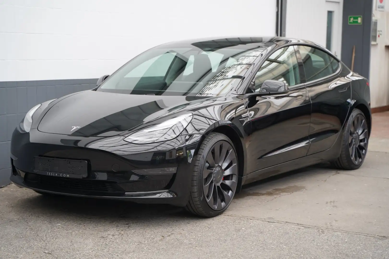 Tesla Model 3 Performance Zwart - 2