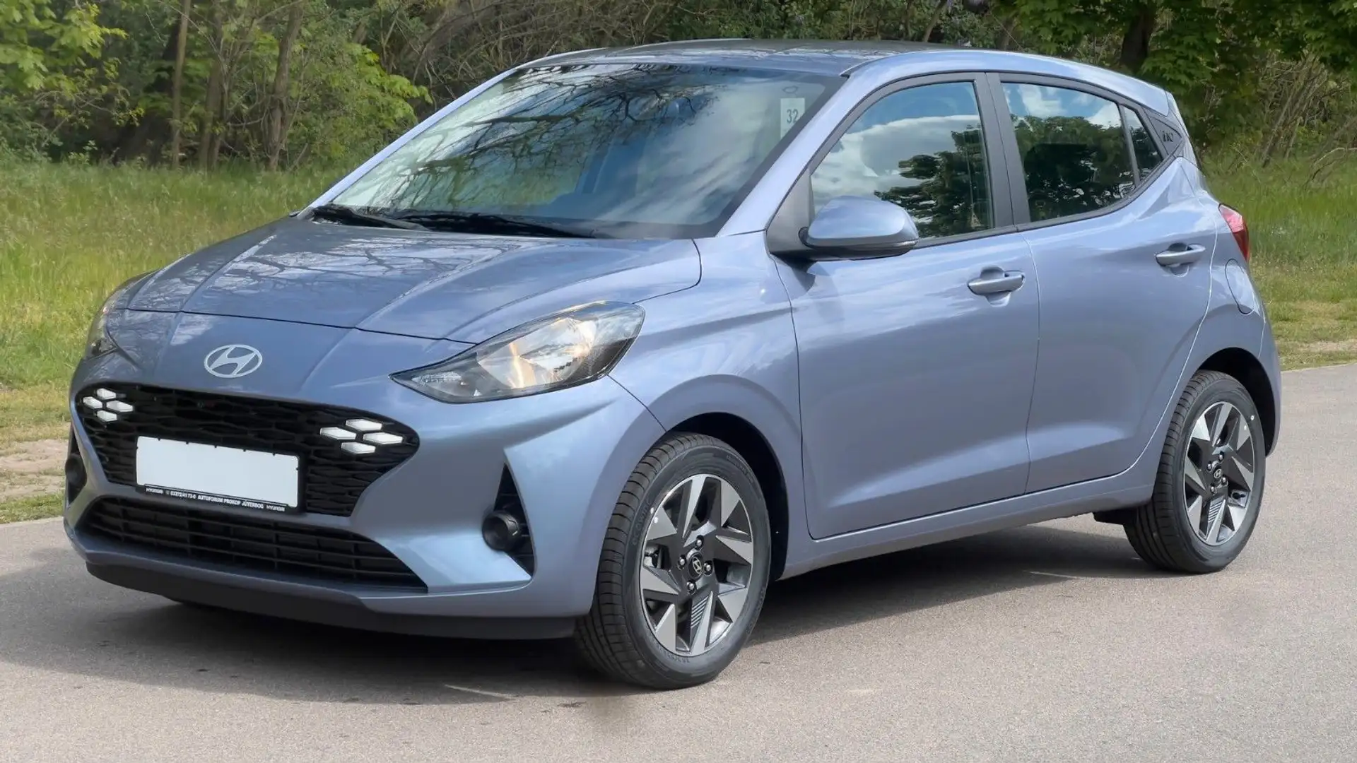 Hyundai i10 1.0 Trend AMT *Nav*Klima*CarPlay*Kamera*PDC* Blau - 1