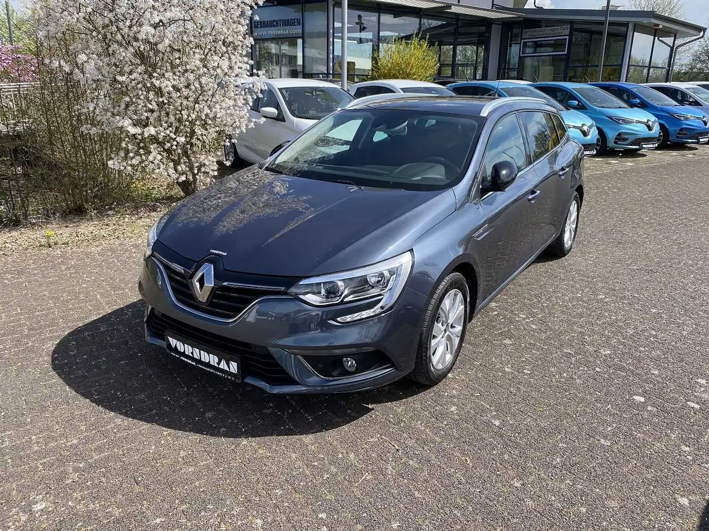 Renault Megane Grandtour TCe 140 SHZ Navi Klimaaut. PDC+Kamera Gris - 1
