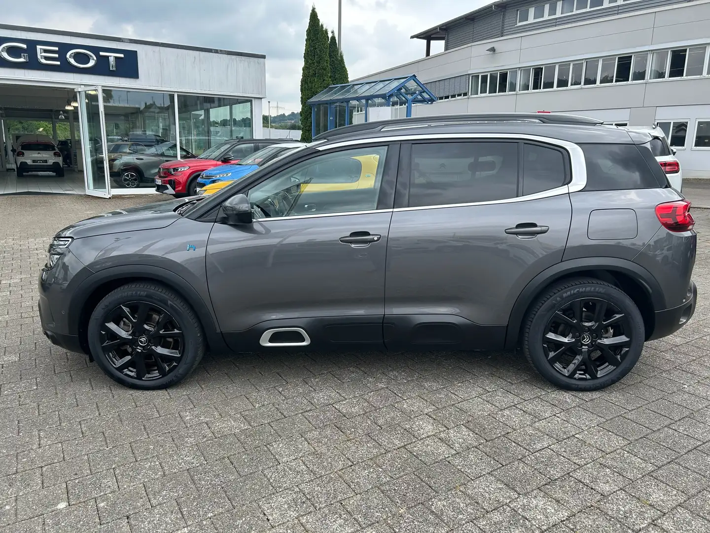 Citroen C5 Aircross Hybrid 225 S&S e-EAT8 Shine Pack Gris - 2