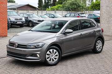 PARKEERSENSOREN-V+A*CRUISE-CONTROLE*MULTIFUNCTIONEEL-STUUR*APPLE-CARPLAY*