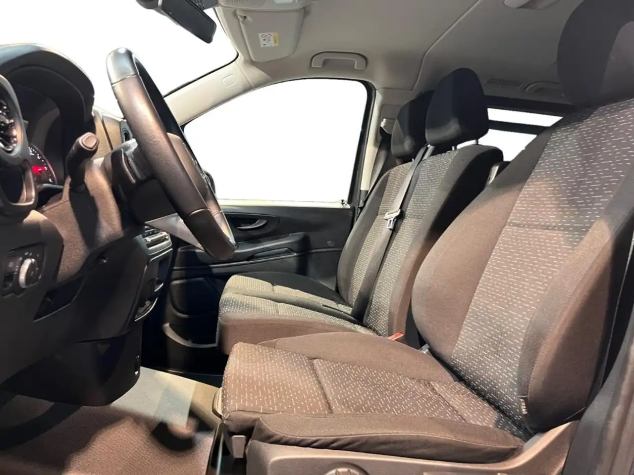 Mercedes-Benz Vito 119 Tourer **MBUX,Navi,Winter,AHK,R-Cam,KlimaA 6