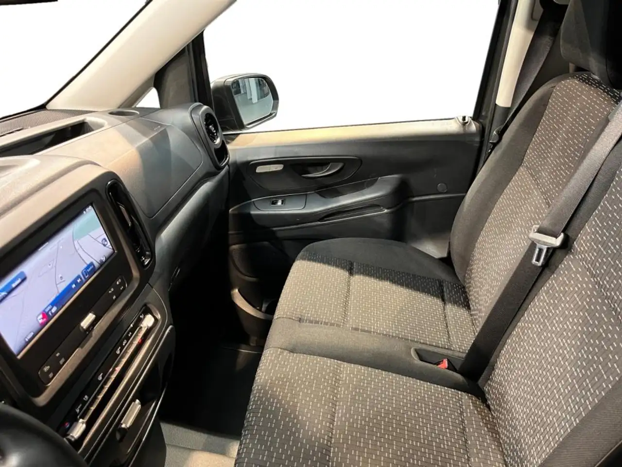Mercedes-Benz Vito 119 Tourer **MBUX,Navi,Winter,AHK,R-Cam,KlimaA 5