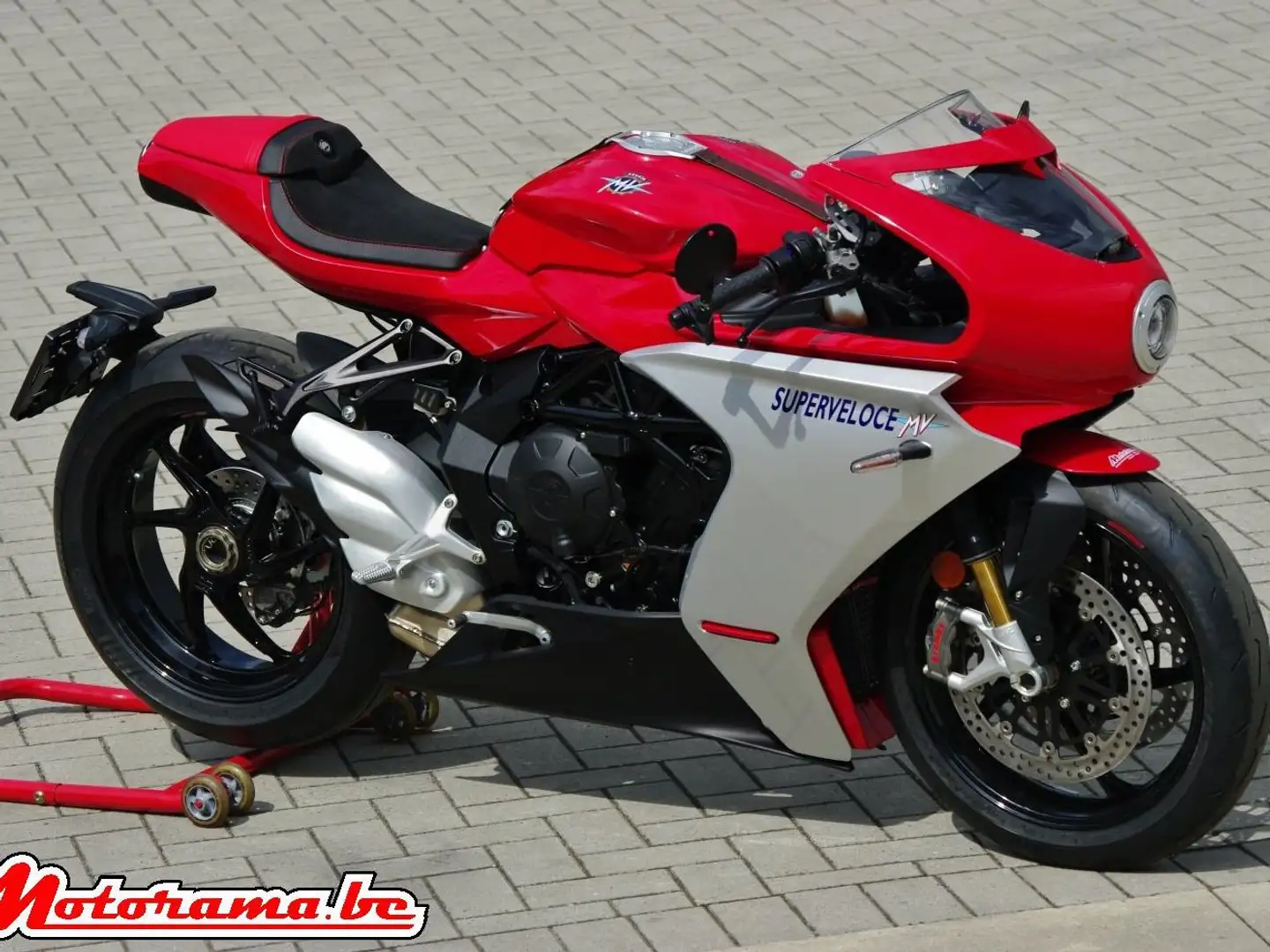 MV Agusta Superveloce 800 Rood - 1