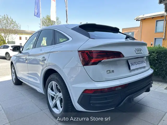 Audi Q5 view 6