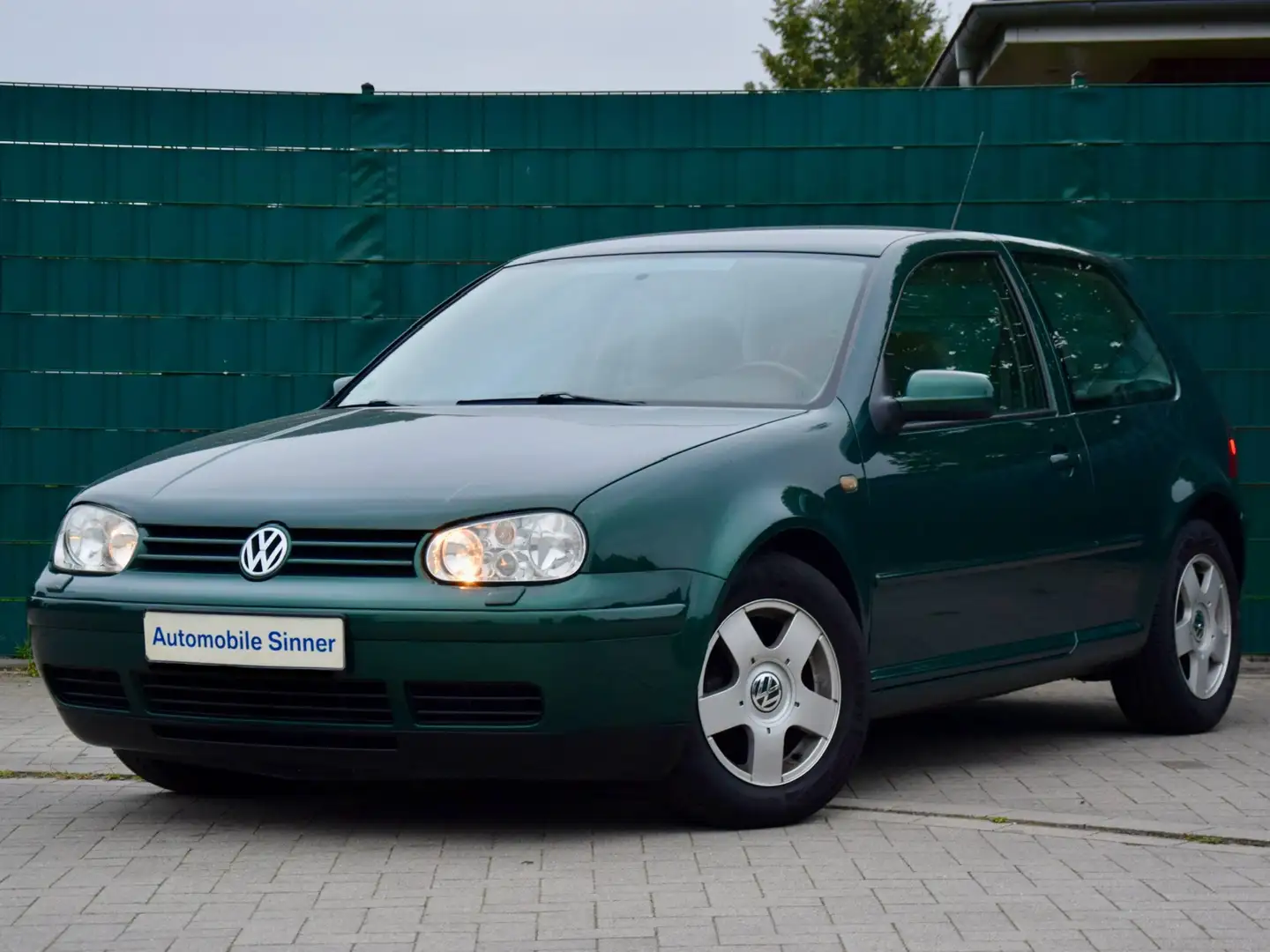 Volkswagen Golf Golf IV 1.6l SHZ+ Klima+ 1-Hand+ Rentner+ Top+++ Grün - 1