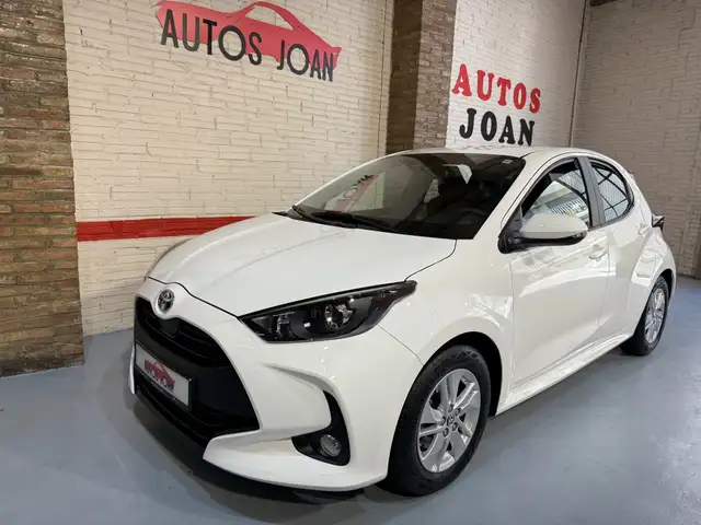 Toyota Yaris 120H 1.5 Business Plus