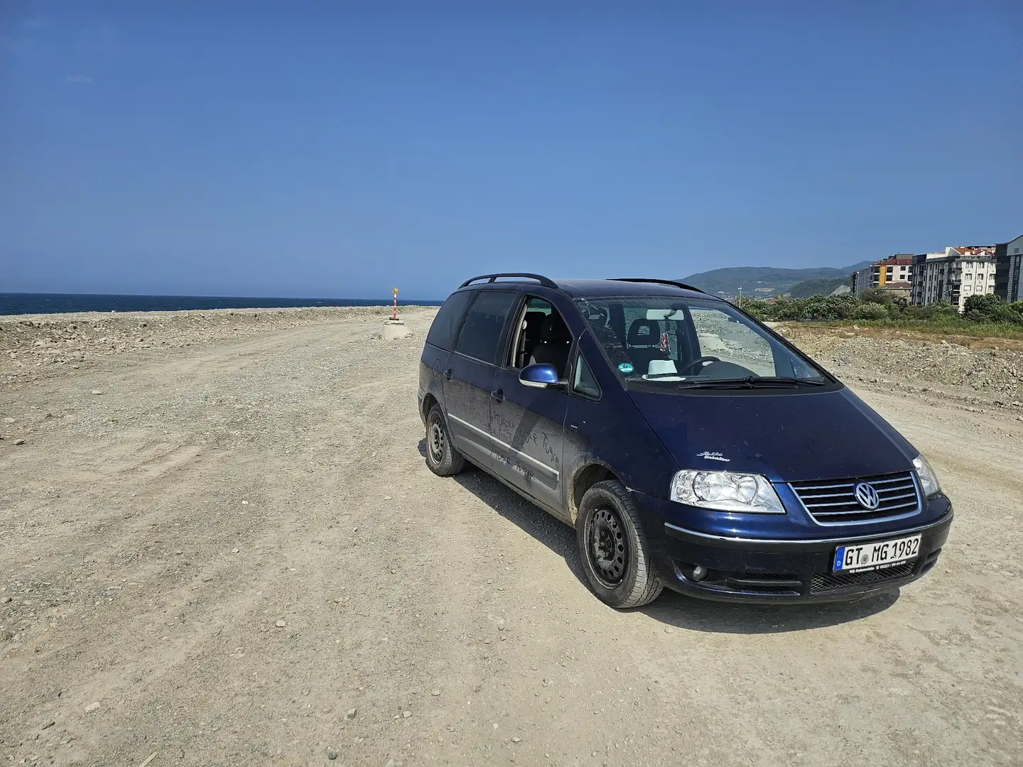 Volkswagen Sharan 1.9 TDI 4Motion Family Blau - 1