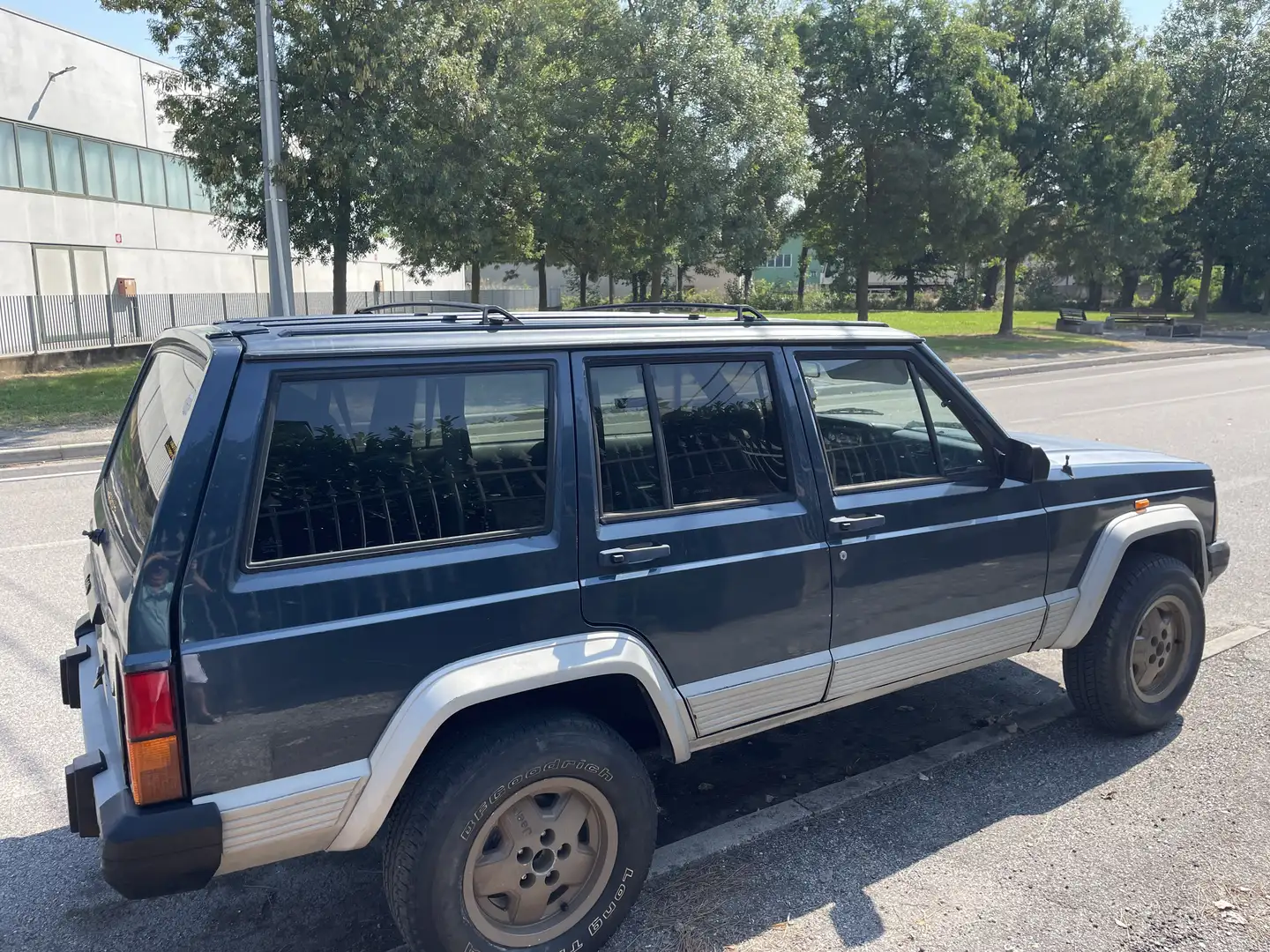 Jeep Cherokee 5p 2.1 td - 1