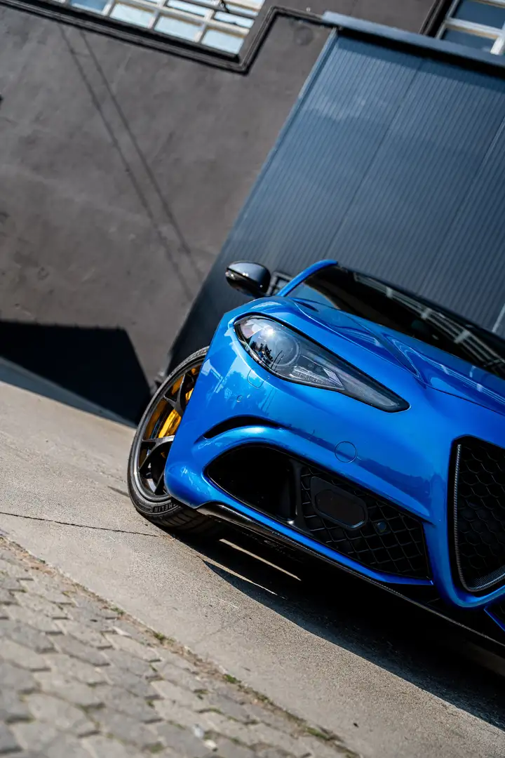 Alfa Romeo Giulia Full Carbon Blu Misano - 2