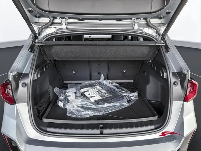 BMW iX1 view 9