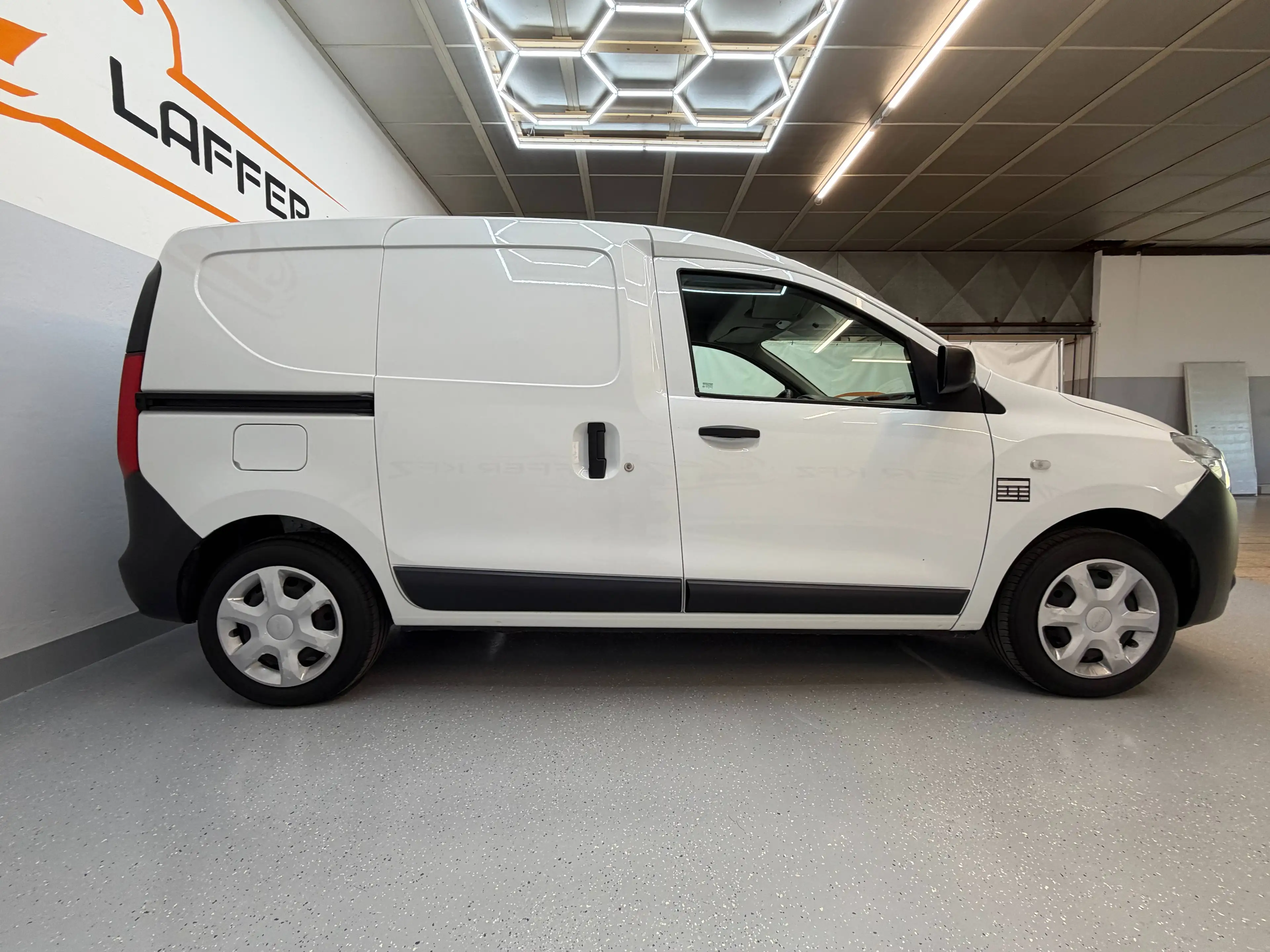 Dacia Dokker Comfort TCe 130 KLIMA PDC AHK — photo 8