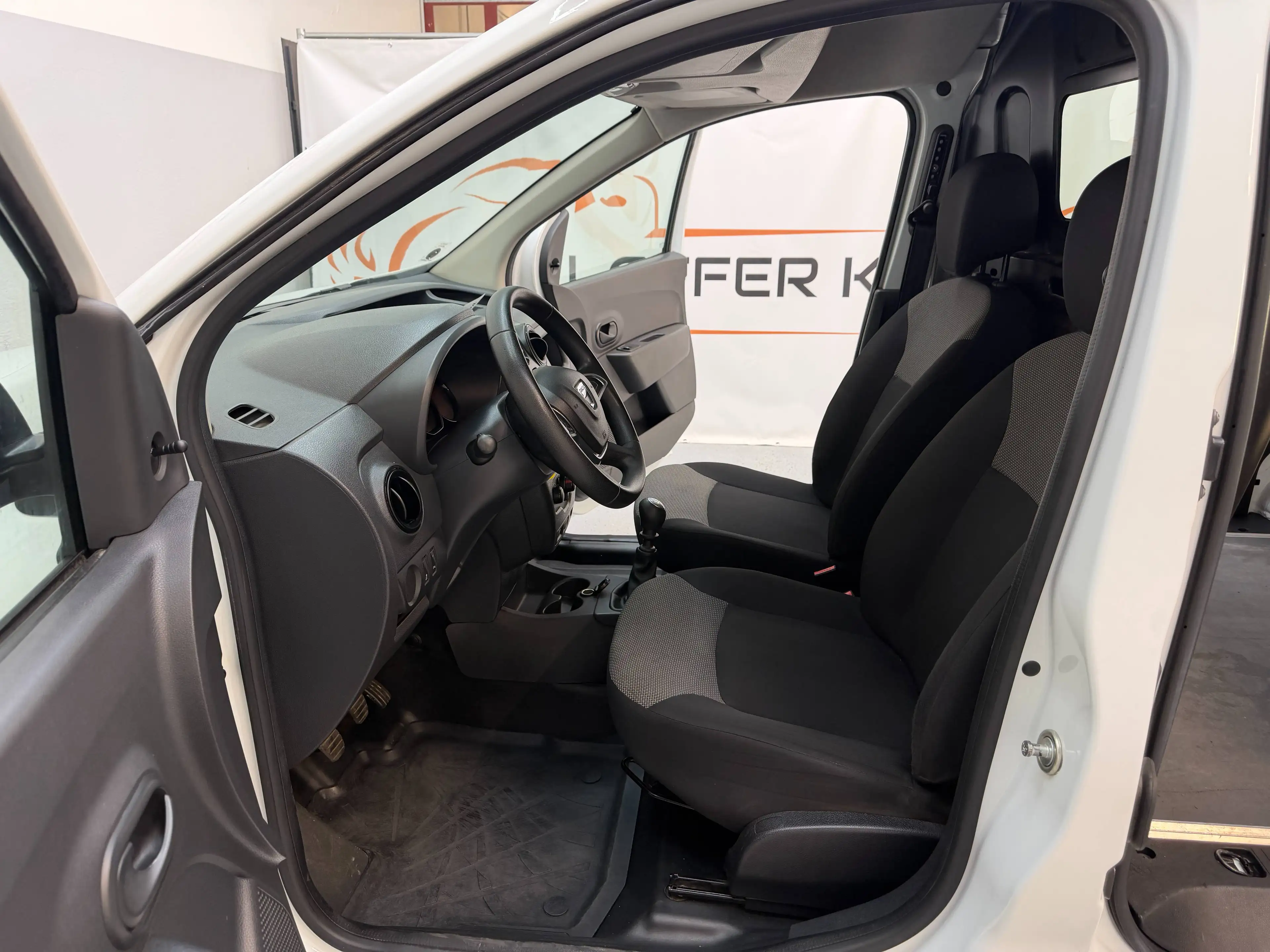 Dacia Dokker Comfort TCe 130 KLIMA PDC AHK — photo 14
