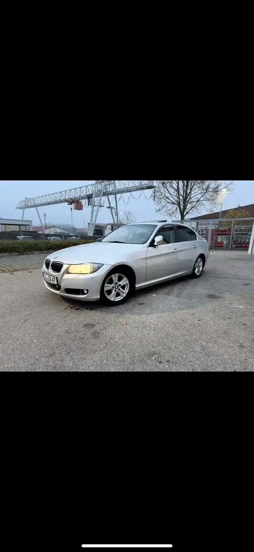 BMW 325 325i xDrive Серый - 1