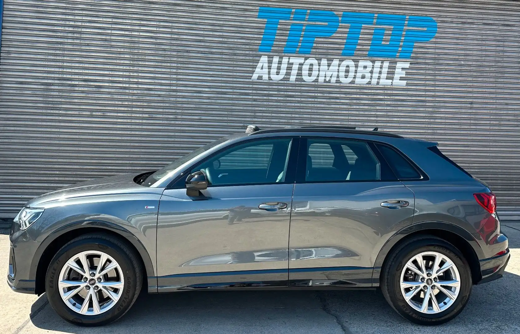 Audi Q3 45 TFSI QUATT S-LINE *PANO*AHK*VIRTUAL*MATRIX Grau - 2