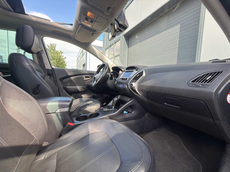 Hyundai iX35 2.0i 4WD i-Catcher / AUTOMAAT / SCHUIFDAK / NAP — photo 10