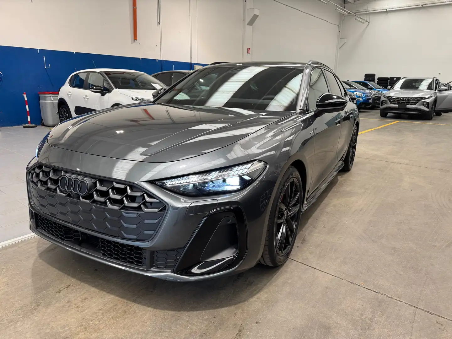 Audi A5 SW 2.0 Tdi Mhev+ S line Ed. S-Tr. 204CV MY25 KM.0 Grigio - 1