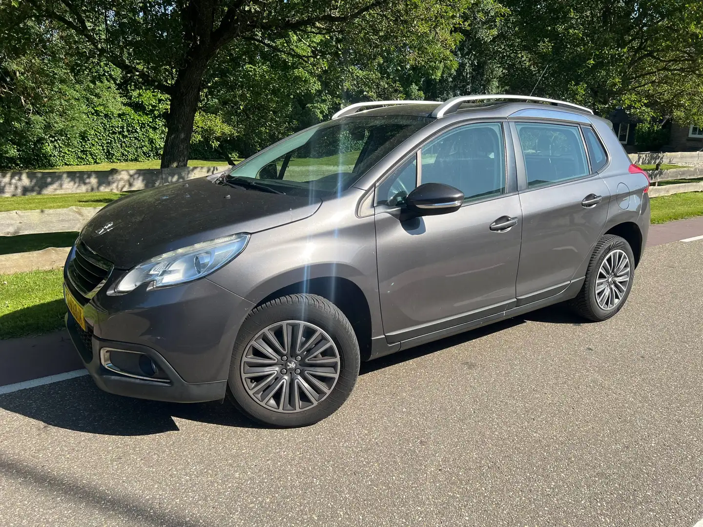 Peugeot 2008 1.2 PureTech Active Trekhaak Riem vv Grijs - 2