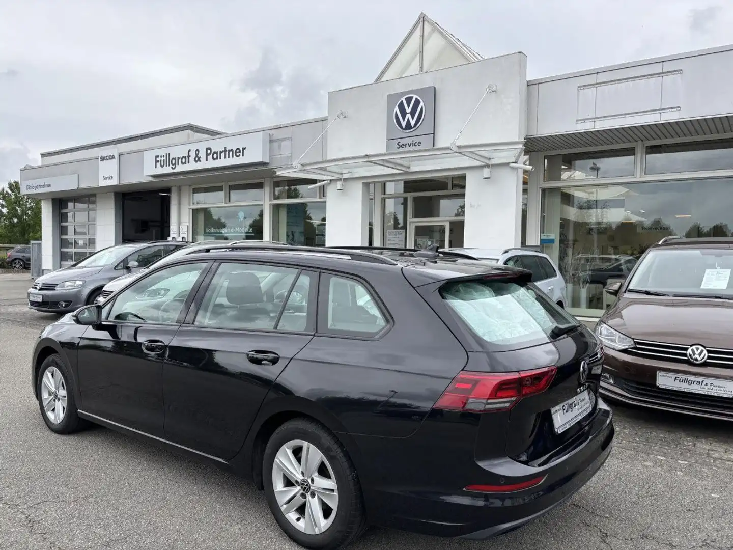 Volkswagen Golf Variant Golf VIII Variant 2.0 TDI Life DSG ACC Navi AHZV Schwarz - 2